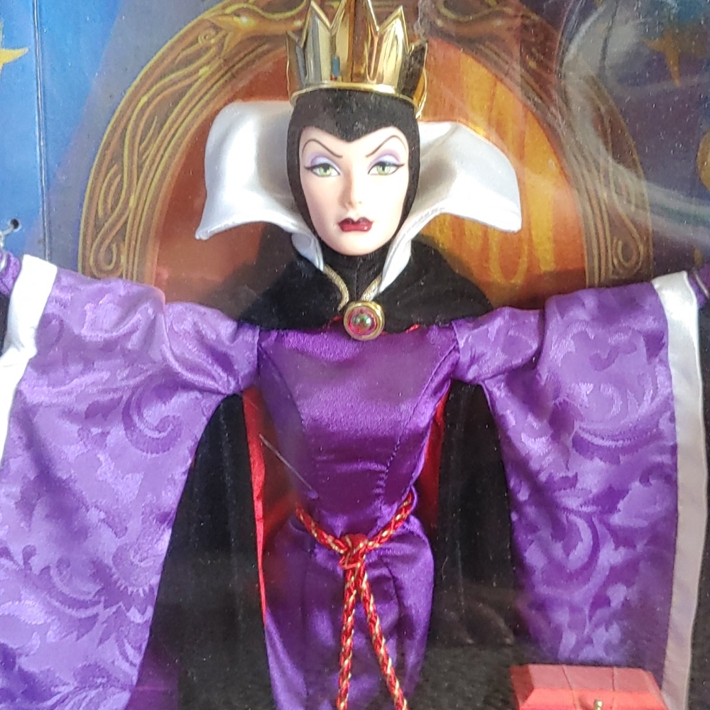 Snow white barbie collectors bundle - Picture 8 of 10
